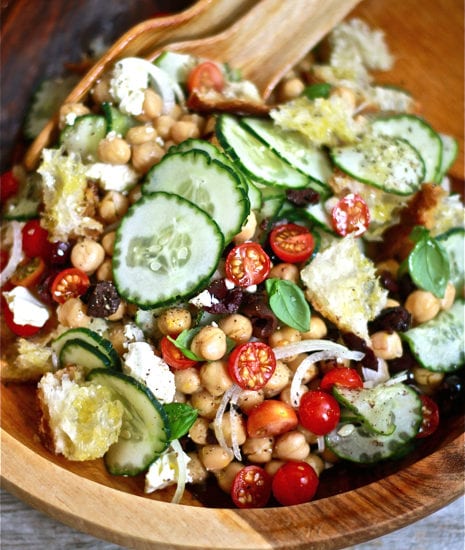 Chickpea Panzanella Salad - theclevercarrot.com