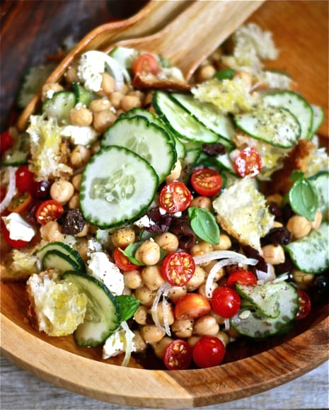 Chickpea Panzanella Salad - theclevercarrot.com
