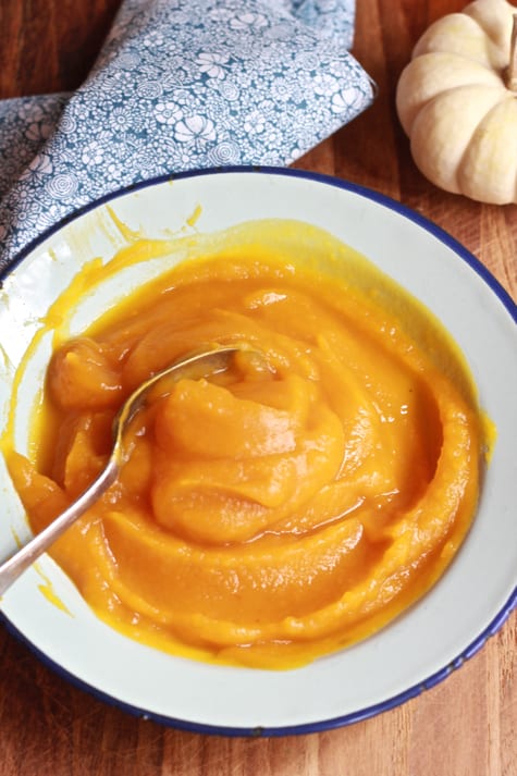 Homemade Pumpkin Puree / The Clever Carrot