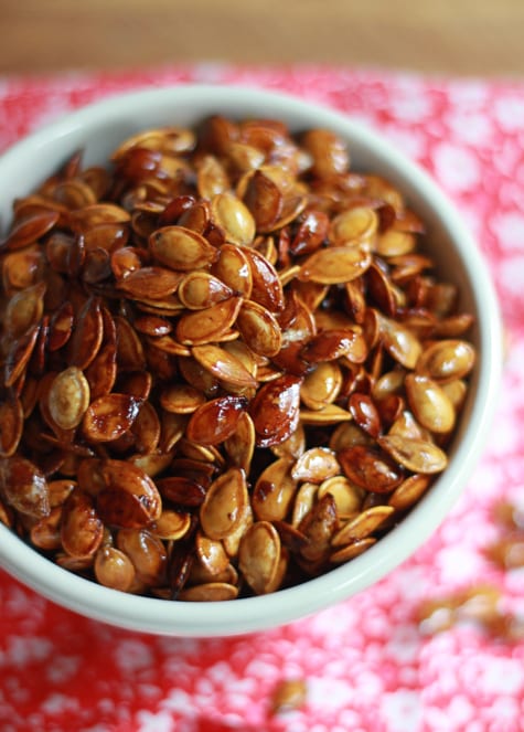 Honey Roasted Pumpkin Seeds / The Clever Carrot