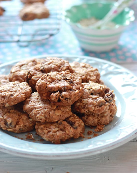 gwyneth paltrow's oatmeal raisin cookies | The Clever Carrot