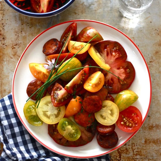 Heirloom Tomato + Chorizo Salad | theclevercarrot.com