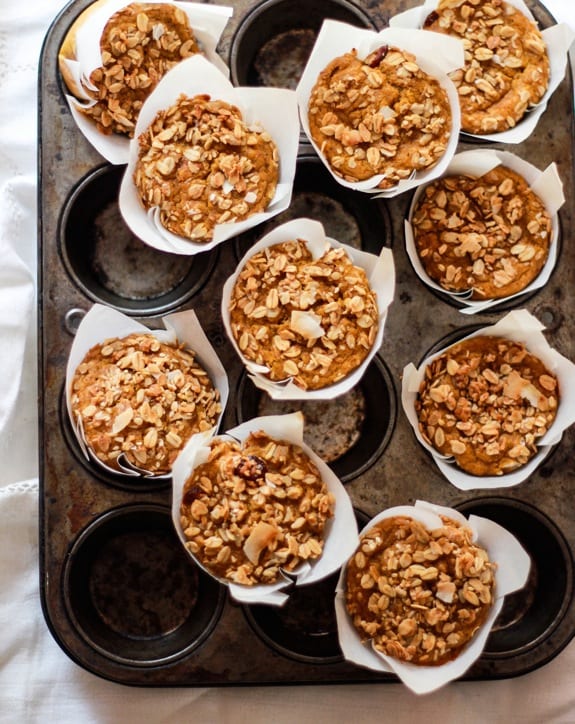 pumpkin granola muffins | The Clever Carrot