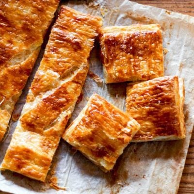 Crispy squares of ham and cheese puff pastry