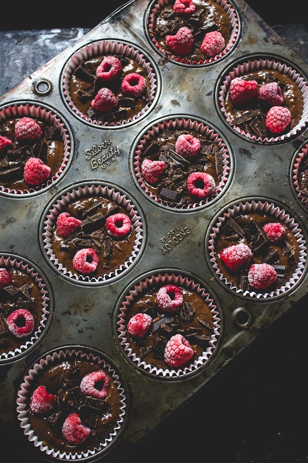 chocolate chunk raspberry spelt muffins | The Clever Carrot