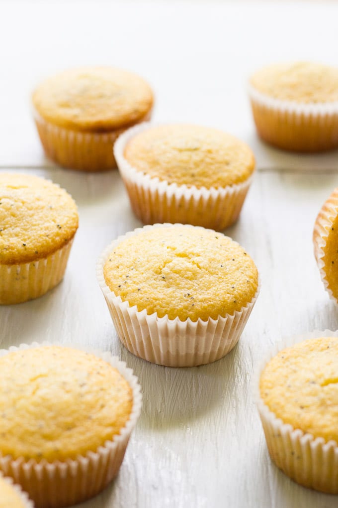 lemon poppy seed cornmeal muffins | theclevercarrot.com
