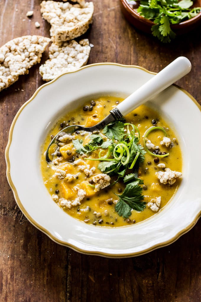 thai pumpkin soup with tangled scallions + crispy rice cake croutons | theclevercarrot.com