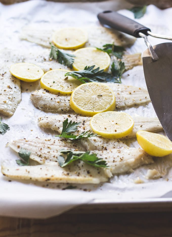 15-minute meals: baked dover sole with whole grain mediterranean couscous | theclevercarrot.com
