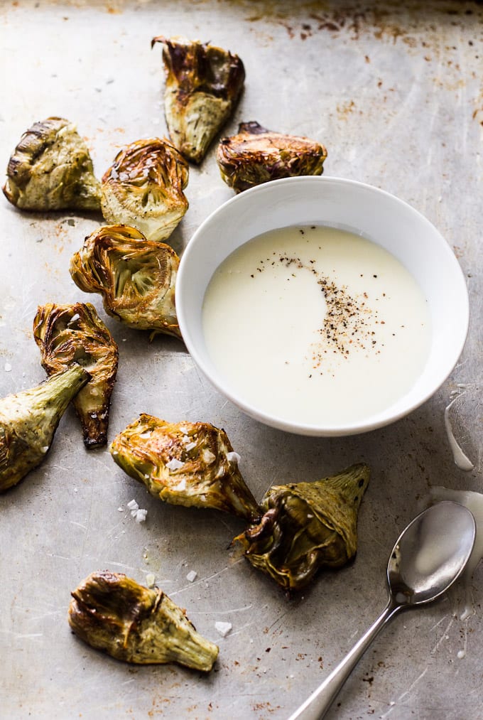 roasted baby artichokes with black pepper-lemon vinaigrette for dunking | theclevercarrot.com