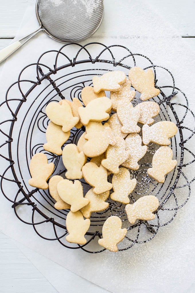 winter shortbread | theclevercarrot.com