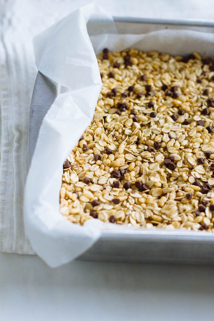 chocolate chip granola + a trip for 2!|theclevercarrot.com