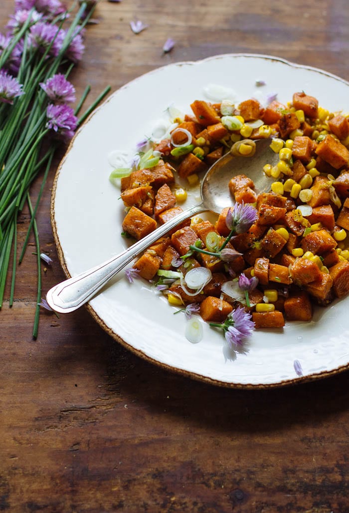 ally's skillet spiced yams | theclevercarrot.com