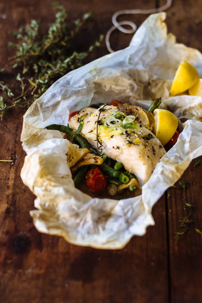 baked fish in parchment | theclevercarrot.com