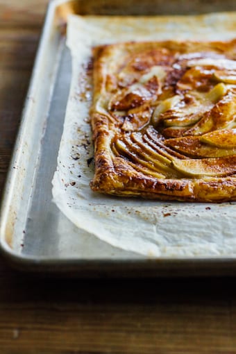 Flaky apple tart with puff pastry