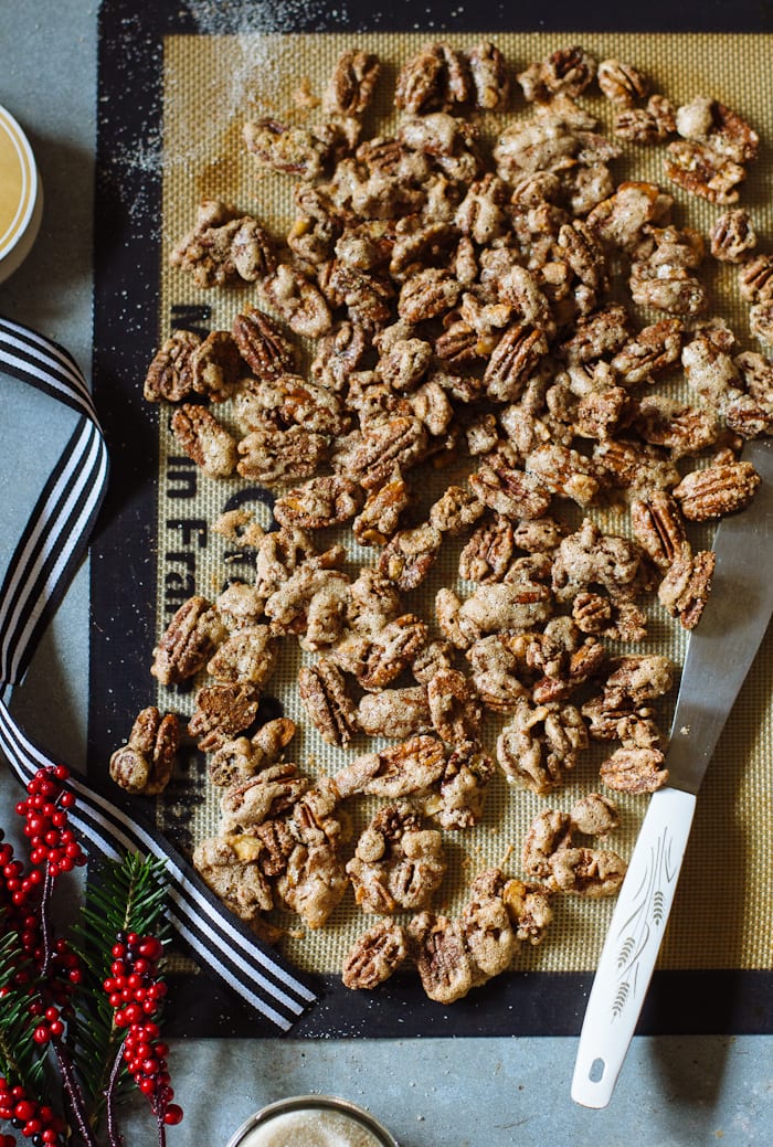 make-ahead gifts: brûléed pecans | theclevercarrot.com