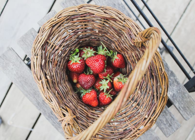 3 simple strawberry recipes for mother's day | theclevercarrot.com