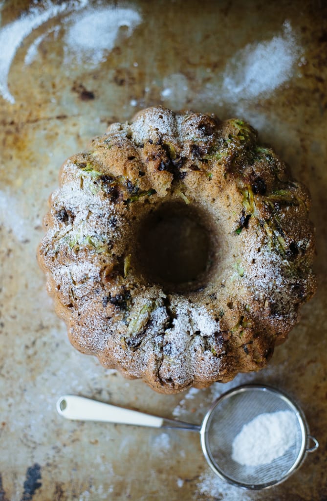 chocolate chip zucchini cake | theclevercarrot.com
