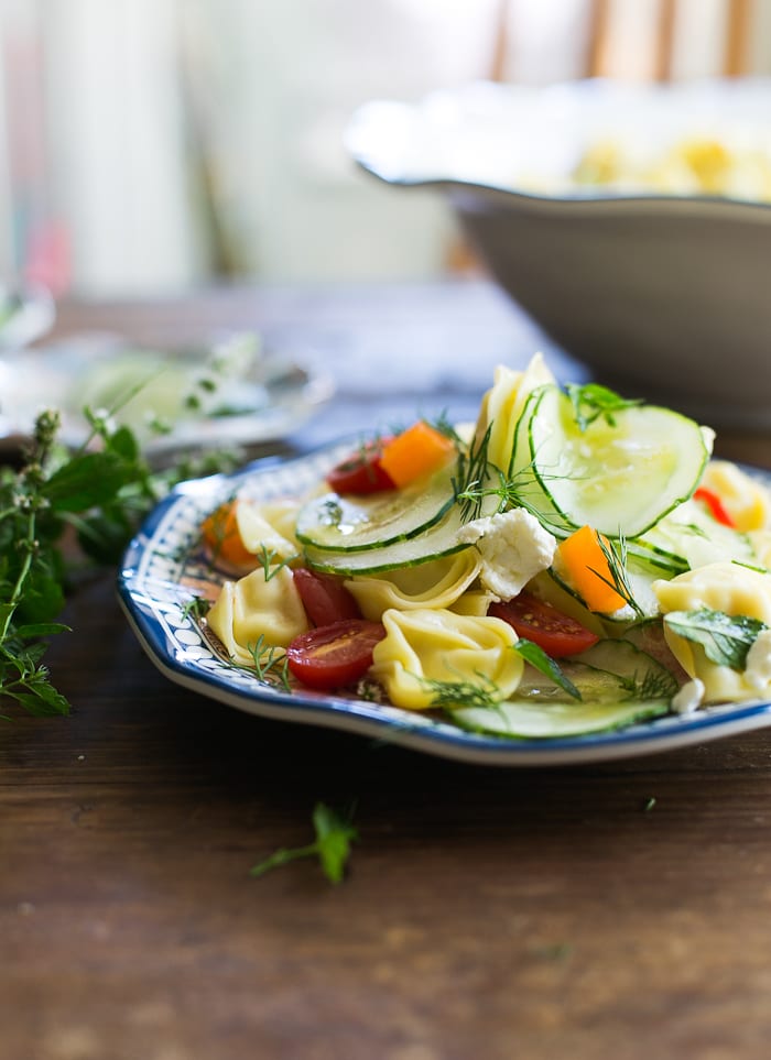 greek tortellini salad | theclevercarrot.com