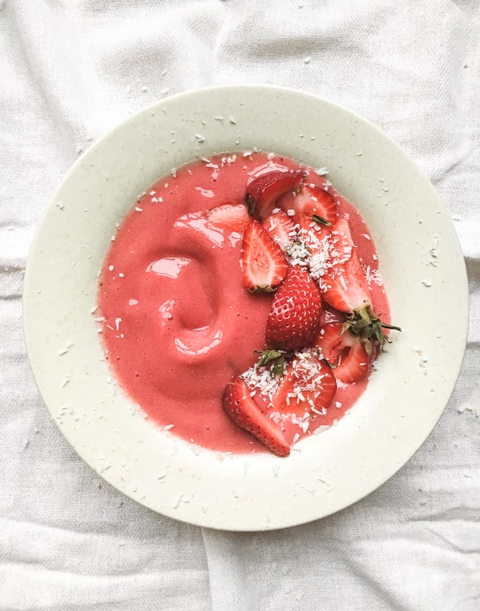 Vital Proteins Smoothie Bowl | theclevercarrot.com