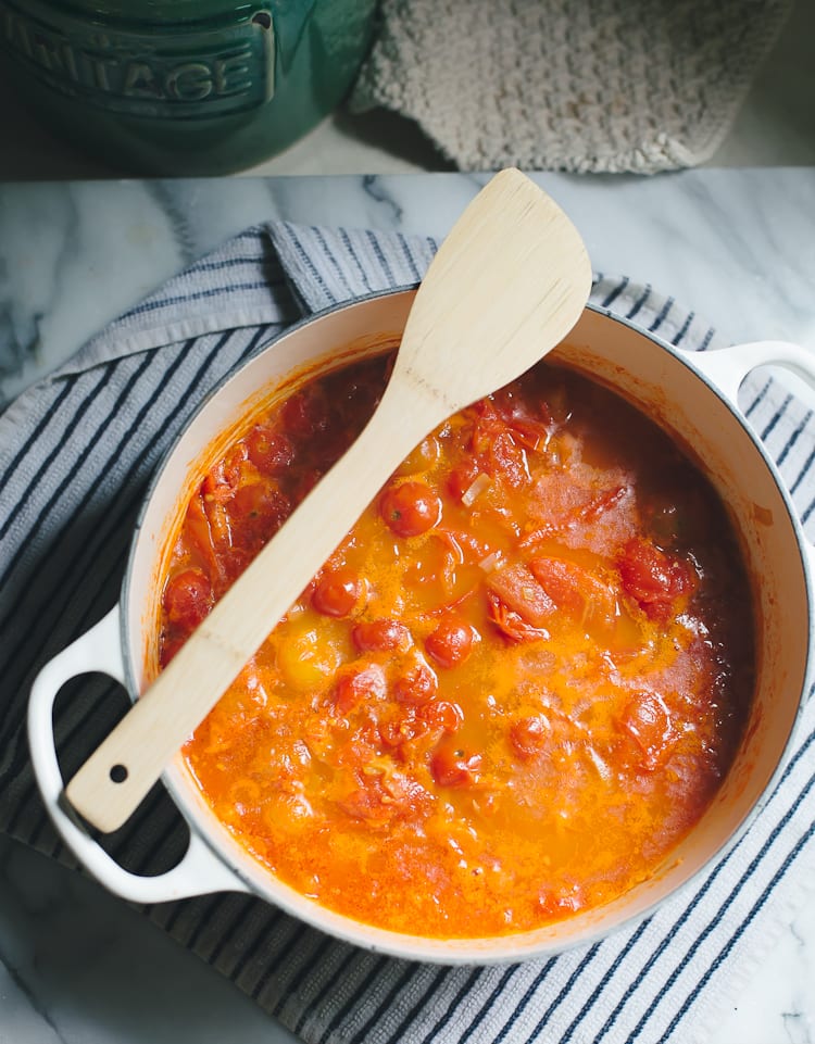 Homemade tomato sauce with onion and butter