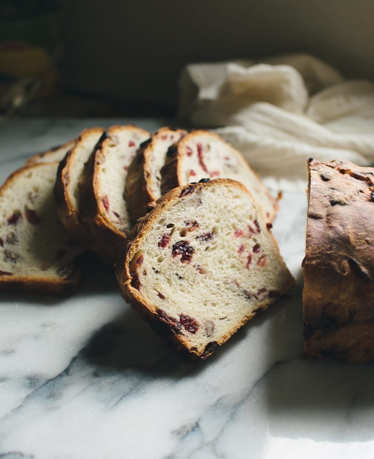 Overnight Cranberry Pecan Sourdough Slices | theclevercarrot.com