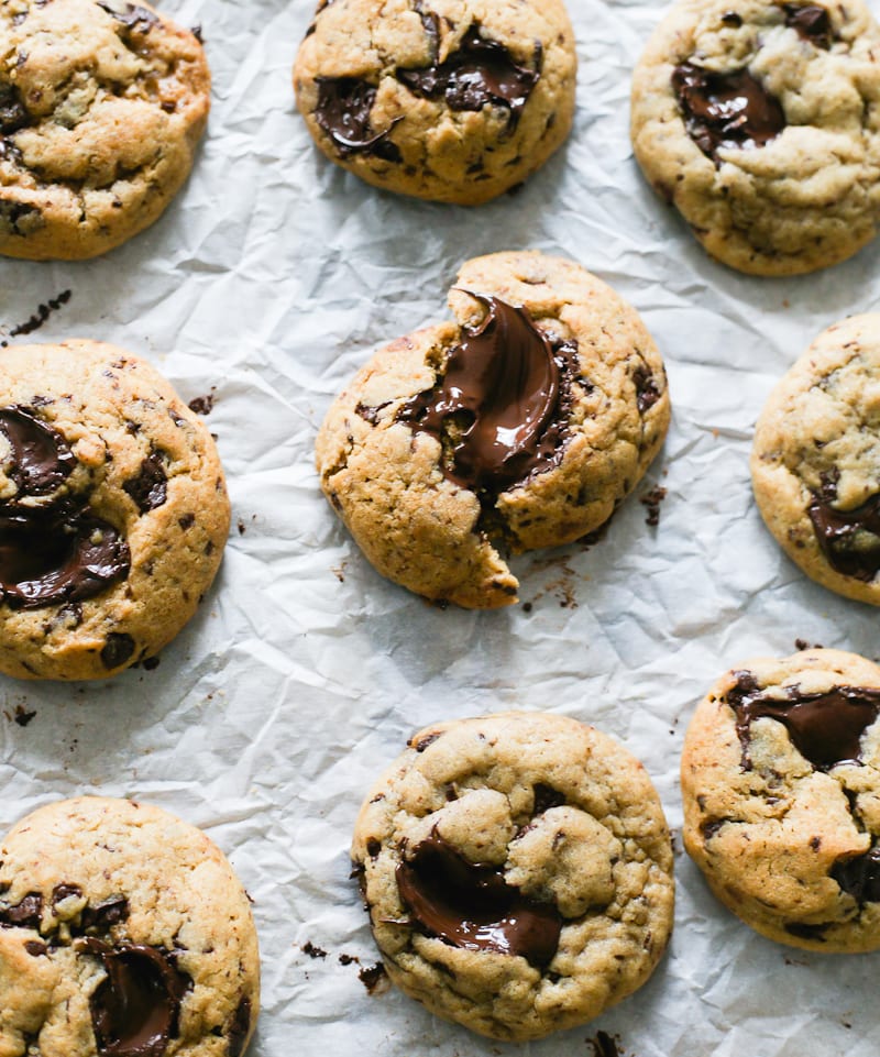 Sourdough Chocolate Chip Cookie | theclevercarrot.com