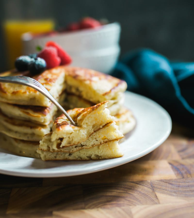 Fluffy Pancakes | theclevercarrot.com