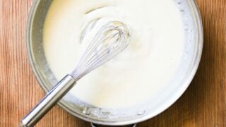Creamy Béchamel Sauce (For Lasagna, Pasta &amp; More!)